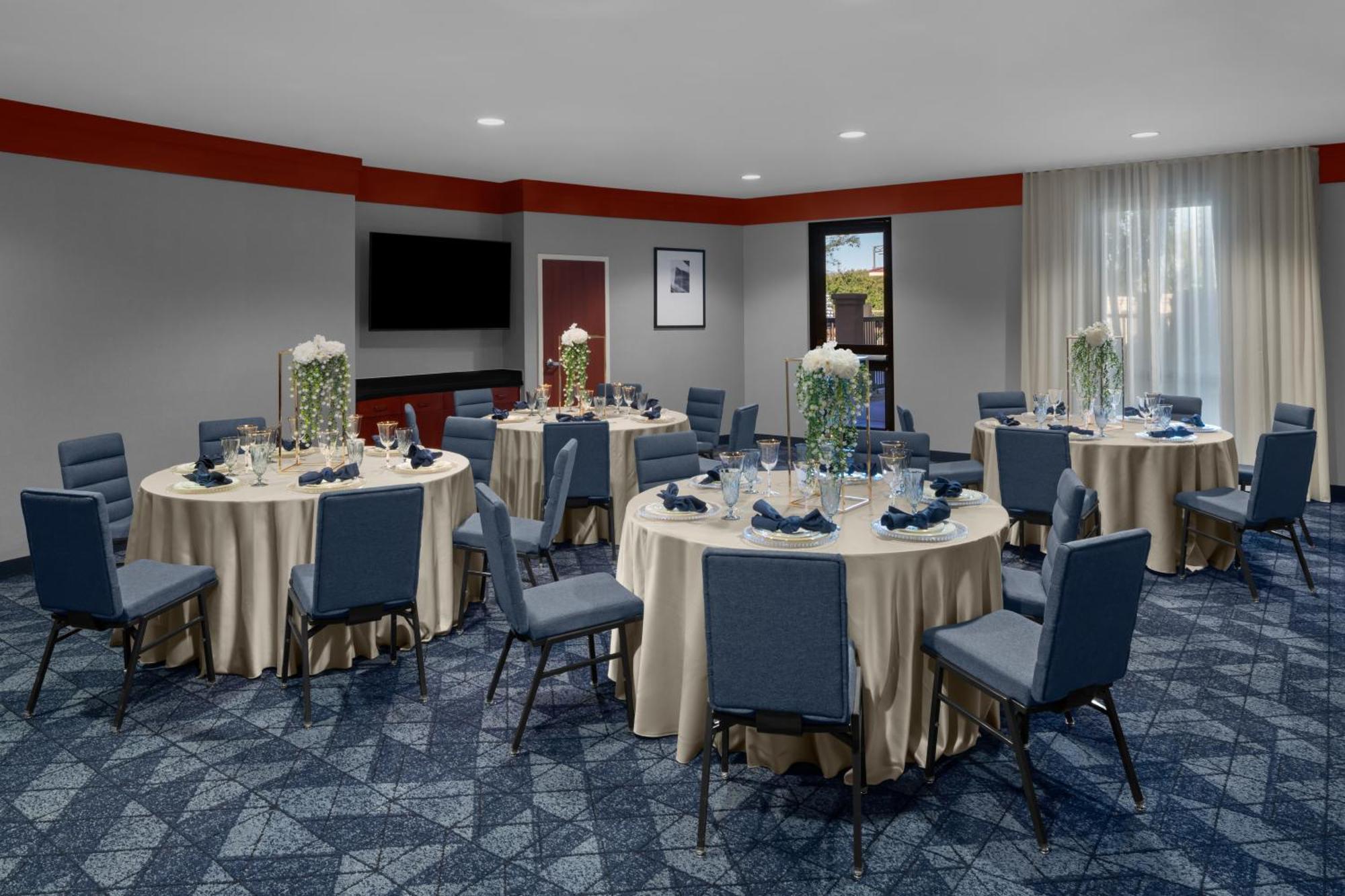 Courtyard By Marriott Santa Clarita Valencia Hotel Luaran gambar