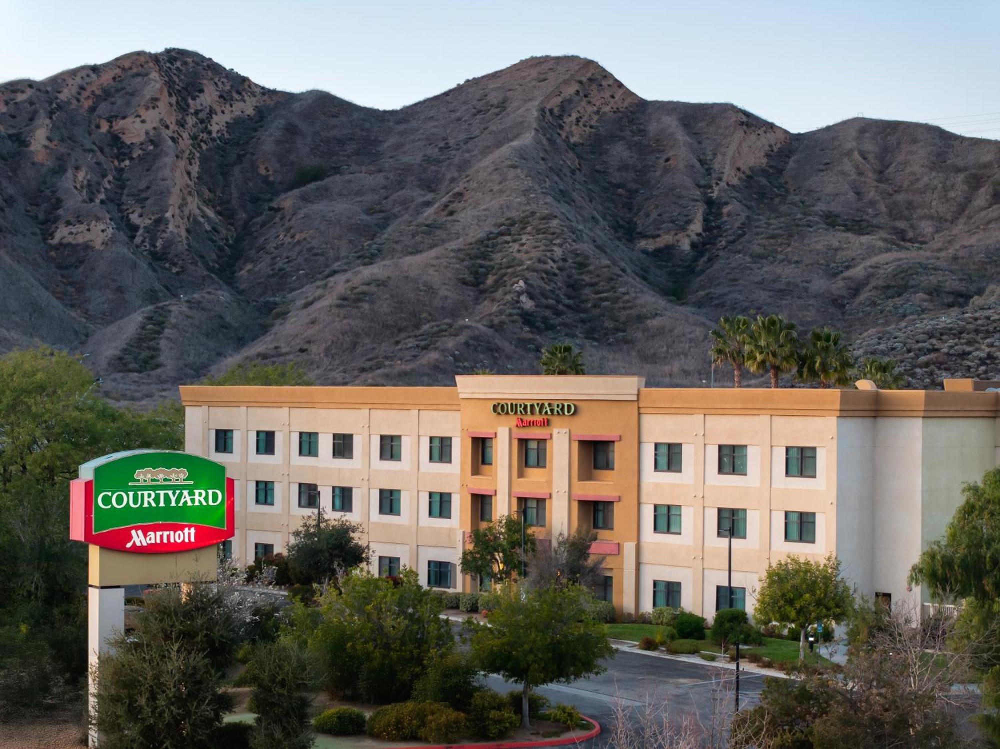 Courtyard By Marriott Santa Clarita Valencia Hotel Luaran gambar