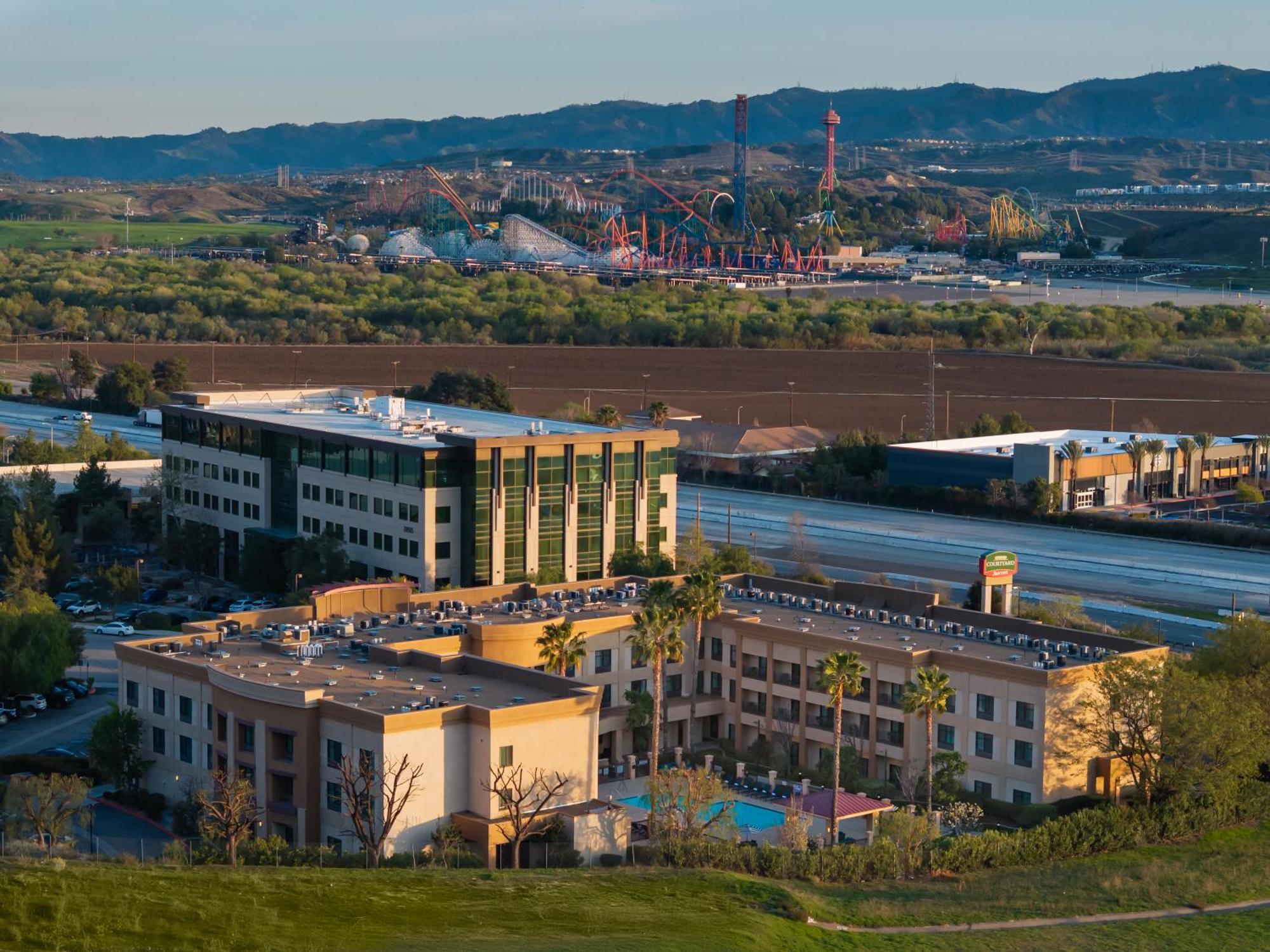 Courtyard By Marriott Santa Clarita Valencia Hotel Luaran gambar