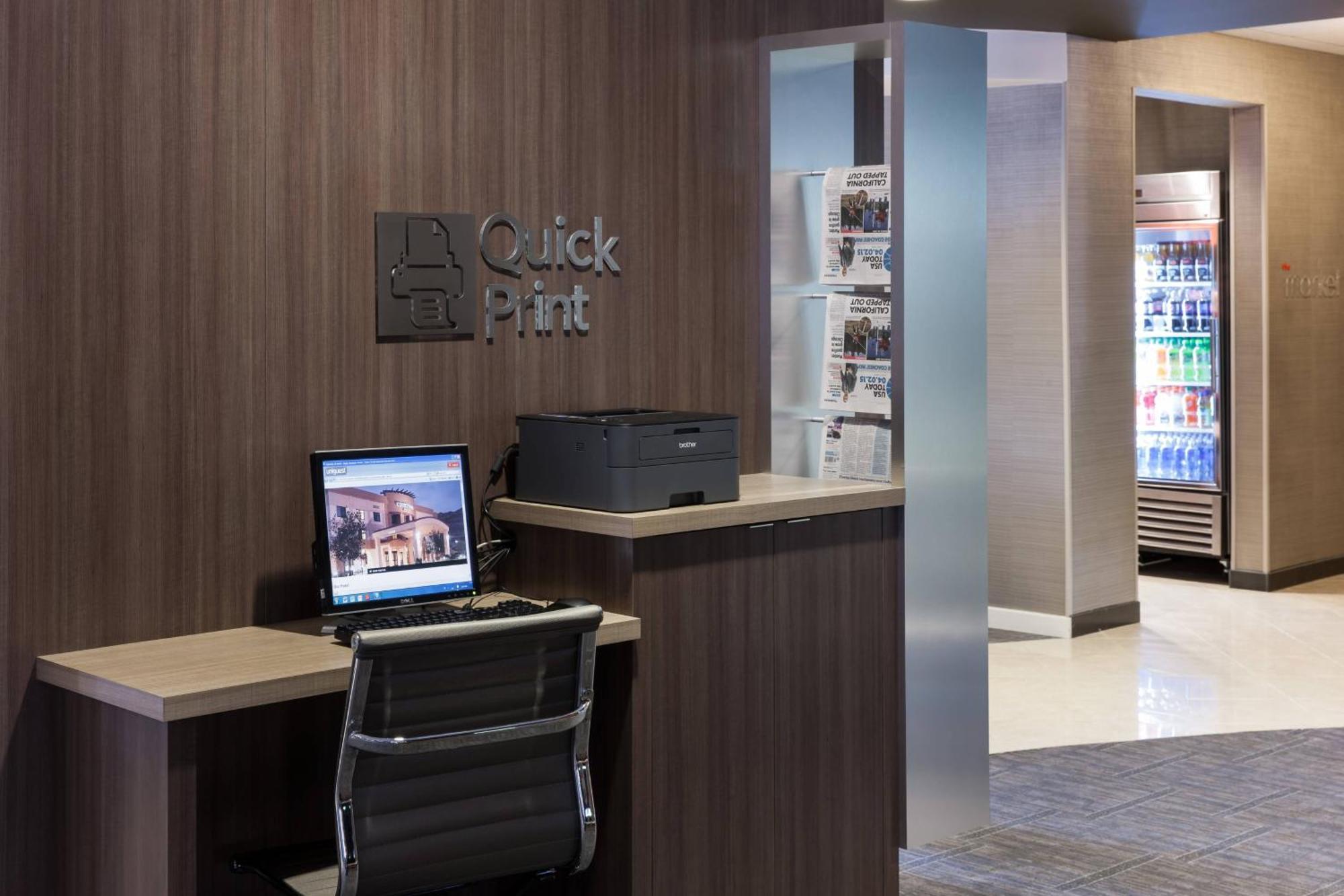 Courtyard By Marriott Santa Clarita Valencia Hotel Luaran gambar